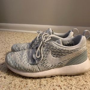 Nike Womens Grey White Running Shoes